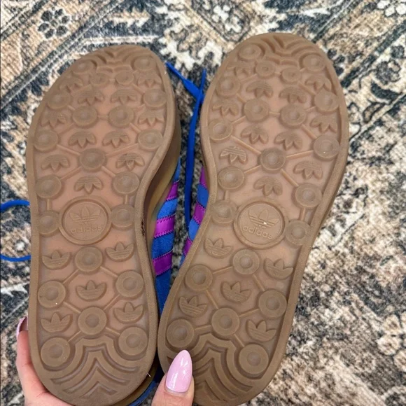 adidas Blue Suede Sneakers with Pink Stripes - Picture 4 of 5